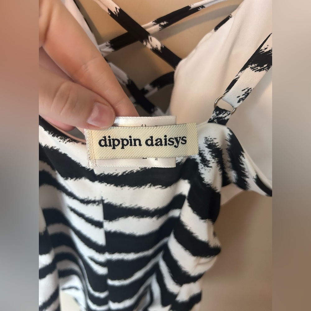 NWT Dippin’ Daisy’s One Bliss Zebra Print One Piece Bathing Suit Size S Swimwear - Picture 6 of 13